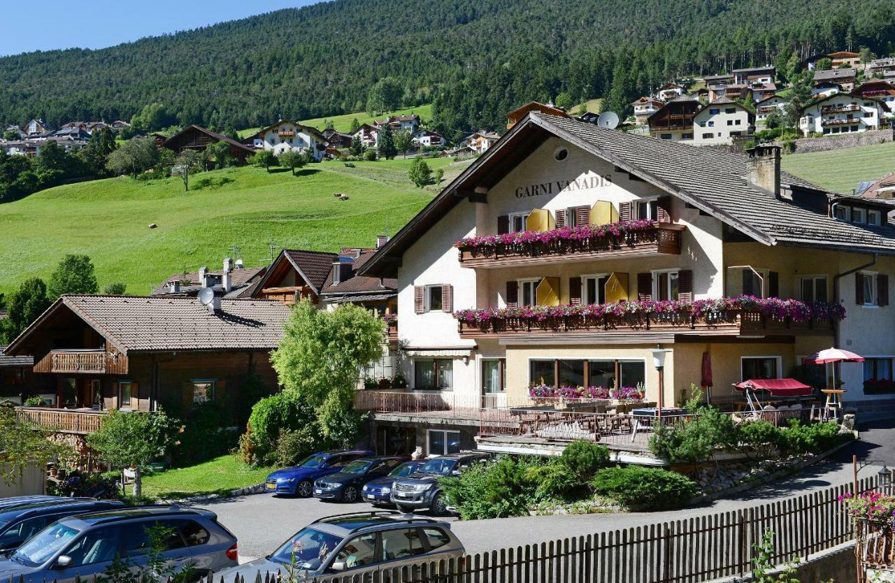 Hotel Garni Vanadis Ortisei Exterior foto